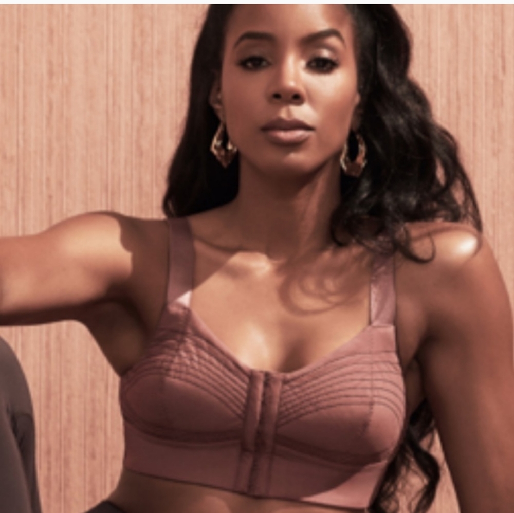 Fabletics Kelly Rowland Ines Sports Bra - Picture 2 of 5